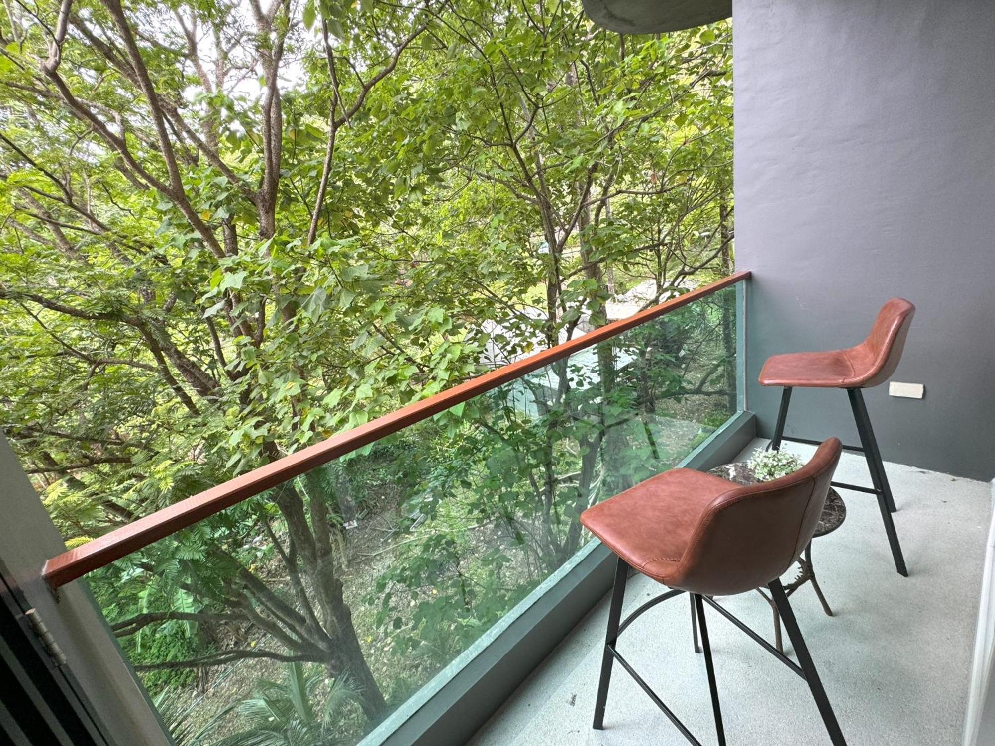 Private Apartment At Emerald Terrace Patong Exterior foto